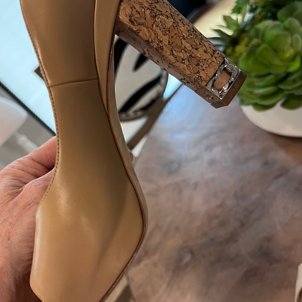 Chanel pump size 40 (US size 10) - Picture 14 of 16
